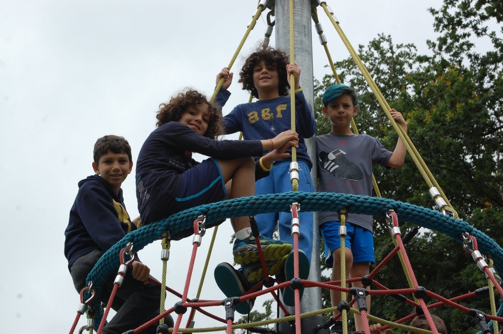 Village Camps International Summer Camp England 2024-07-27 https://www.villagecamps.com/journals_admin/images/1772-5921-DSC_0169_1 (1).jpg